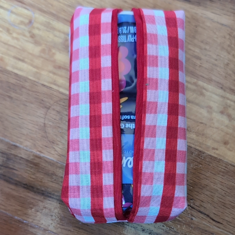 Red and White Checkered pocket Tissue Holder